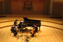 1.10.2015, 16.00:
Koncertni atelje: Irina Kevorkova, Marjan Peternel, Igor Mitrović